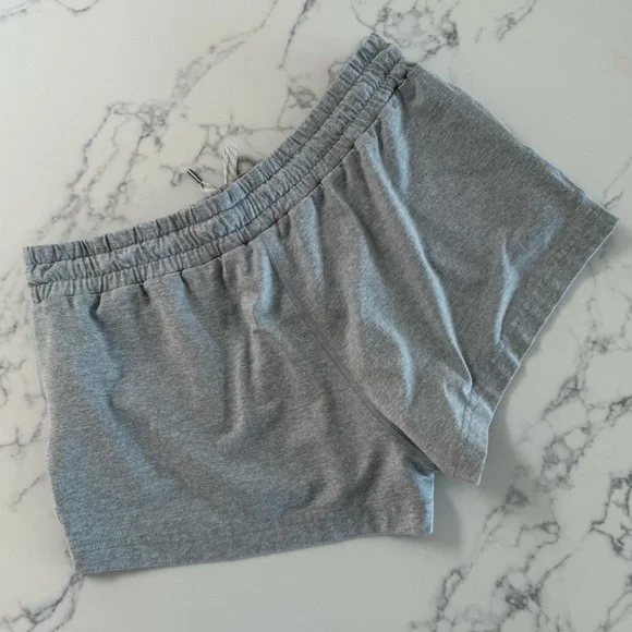 Vuori Halo Performance Short - Pale Grey Heather - Size Small - Picture 3 of 4